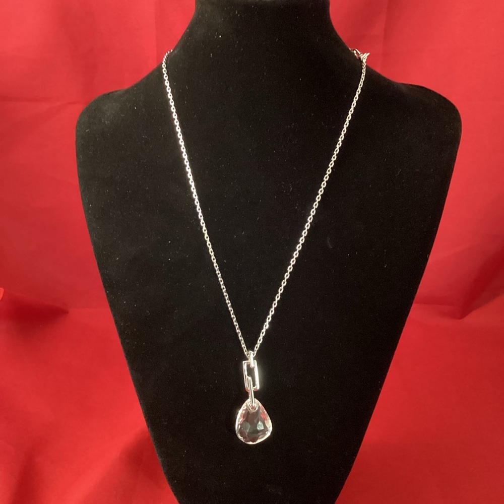 SWAROVSKI Crystal Parallele Pendant necklace